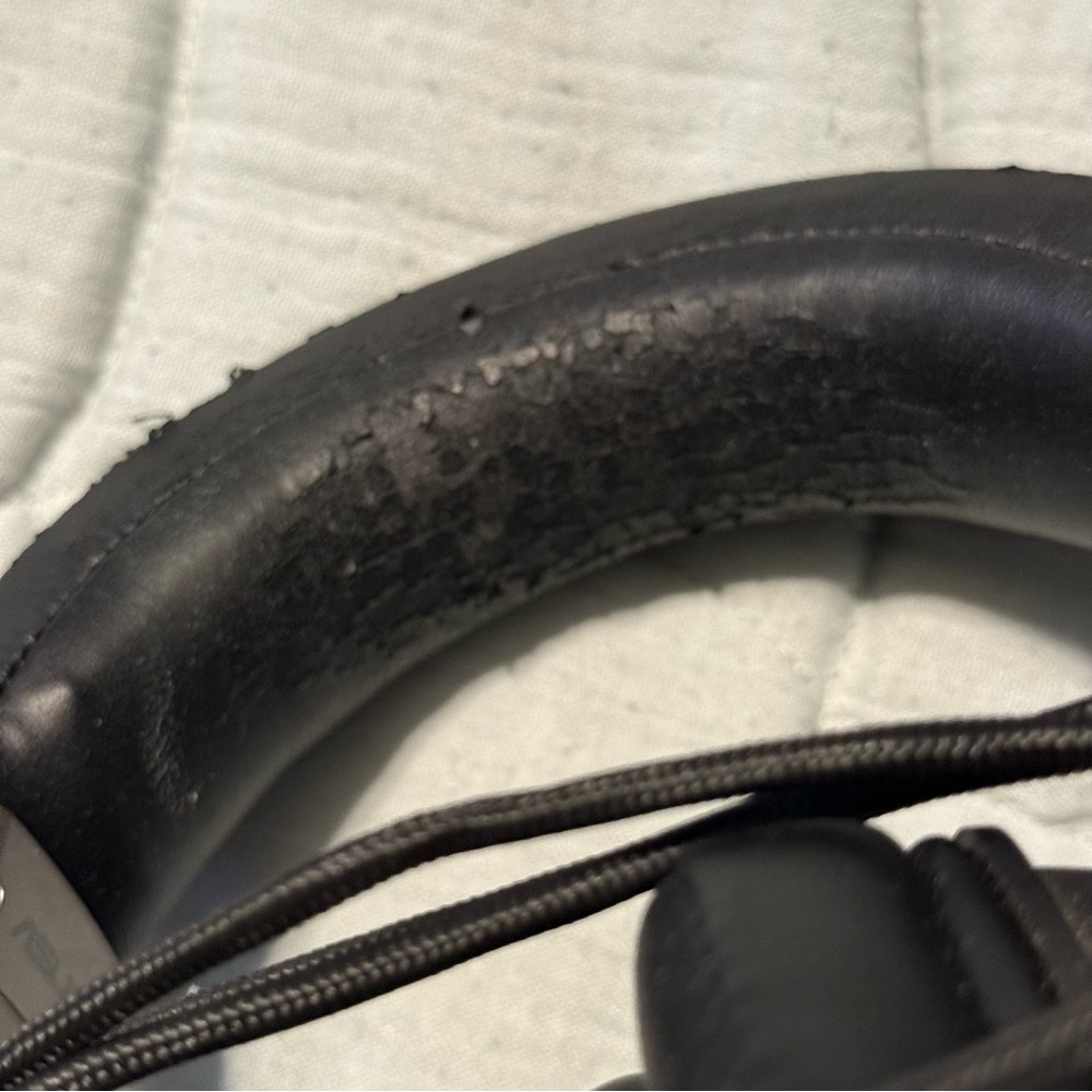 ASUS Black and Silver Computer Headset - Picture 10 of 12